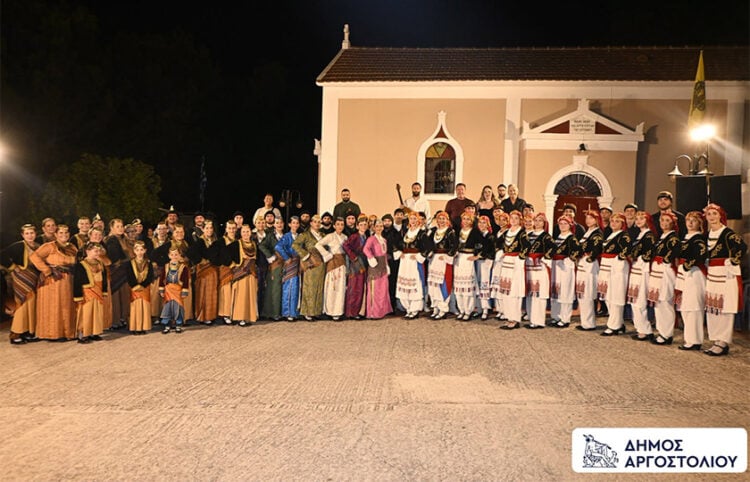 Αναμνηστική φωτογραφία μετά το τέλος της εκδήλωσης στα Φωκάτα. Σάββατο 29 Αυγούστου 2026 (φωτ.: Δήμος Αργοστολίου)