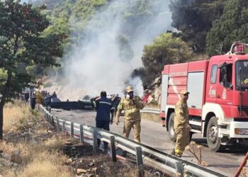 Το ένα από τα δύο Bell που κατέπεσε 
στην περιοχή της Ψάθας. Κυριακή 2 Αυγούστου 2026 (πηγή: ΑΠΕ-ΜΠΕ)