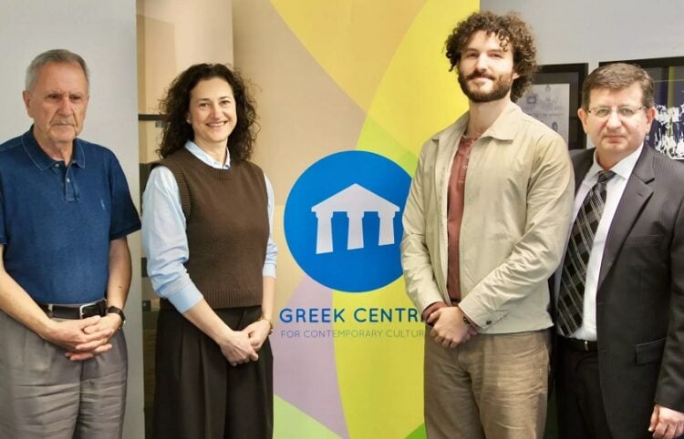 Από αριστερά: ο καθηγητής Αναστάσιος Τάμης, η Μαρία Μπακαλίδου, ο Μιλτιάδης Παικόπουλος και ο δρ Νικ Ντάλας, με κοινό στόχο τη συνέχιση και ενίσχυση της διδασκαλίας των Κλασικών Ελληνικών στη Βικτώρια (φωτ.: The Greek Herald)