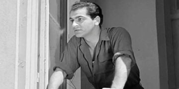 Ο Θεόδωρος Δημήτριεφ σε σκηνή από την ταινία «Ερωτικές ιστορίες» (πηγή: imdb.com)