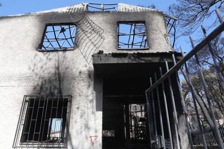 Εικόνα από την πρόσφατη πυρκαγιά στη Δυτική Αττική (φωτ.: Δανάη Δαυλοπούλου/ EUROKINISSI)