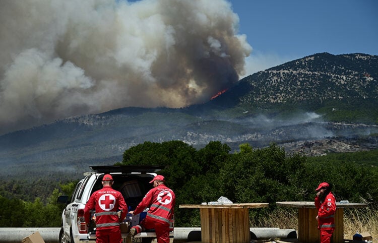 Για 4η ημέρα συνεχίζεται η μάχη με την μεγάλη πυρκαγιά που ξεκίνησε από τη Βοιωτία και επεκτάθηκε και στην Αττική. Δευτέρα 3 Αυγούστου 2026 (φωτ.: EUROKINISSI / Μιχάλης Καραγιάννης)