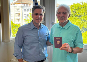 Ο Αλέξανδρος Γεννηματάς με τον Julien Grivel (φωτ.: facebook / Consulate General of Greece in Geneva)