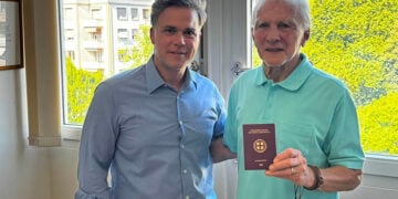 Ο Αλέξανδρος Γεννηματάς με τον Julien Grivel (φωτ.: facebook / Consulate General of Greece in Geneva)