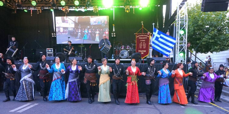 Τα «Γεράκια» της Γερακαρούς στο φεστιβάλ «Folk Friends Together» (πηγή: Δήμος Λαγκαδά)