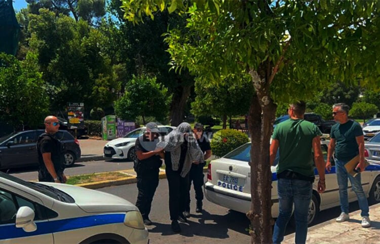 Ο 55χρονος που είχε τον πατέρα του στον καταψύκτη, οδηγείται στα δικαστήρια Σπάρτης. Παρασκευή 7 Αυγούστου 2026 (πηγή: ΕΡΤ)