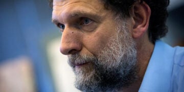 Ο Οσμάν Καβαλά παραμένει φυλακισμένος στη Σηλυβρία από τον Οκτώβριο του 2017, παρά τις επανειλημμένες αποφάσεις του ΕΔΔΑ για την απελευθέρωσή του (φωτ.: dpa / Kerem Uzel)