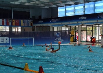 Στιγμιότυπο από τη νίκη της Εθνικής Παίδων Κ16 επί της Ουγγαρίας με 12-8, στο Παγκόσμιο Πρωτάθλημα υδατοσφαίρισης του Ζάγκρεμπ (φωτ.: ΚΟΕ)