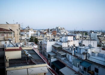 Πολυκατοικίες στη Θεσσαλονίκη (φωτ.: EUROKINISSI / Λυδία Σιώρη)