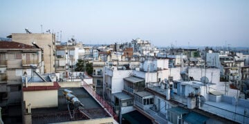 Πολυκατοικίες στη Θεσσαλονίκη (φωτ.: EUROKINISSI / Λυδία Σιώρη)
