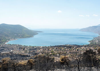 Το καταστροφικό πέρασμα της πυρκαγιάς από το Πόρτο Γερμενό (φωτ.: EUROKINISSI / Θεόδωρος Νικολάου)