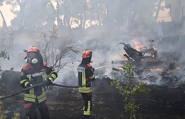 Για 5η ημέρα συνεχίζεται η μάχη με τη μεγάλη πυρκαγιά που ξεκίνησε από τη Βοιωτία και επεκτάθηκε στην Αττική. Τρίτη 4 Αυγούστου 2026 (φωτ.: EUROKINISSI / Μιχάλης Καραγιάννης)