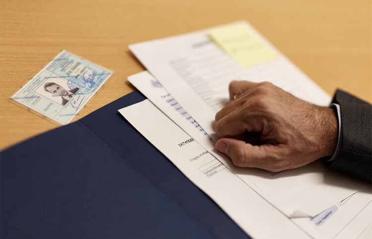 Έκδοση νέας ταυτότητας του Κυριάκου Μητσοτάκη. Τετάρτη 24 Ιουνίου 2026 (φωτ.: Γραφείο Τύπου Πρωθυπουργού / Δημήτρης Παπαμήτσος)