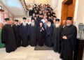Ο Οικουμενικός Πατριάρχης Βαρθολομαίος με την προσκυνηματική αποστολή της Εκκλησίας της Ελλάδος, στο Φανάρι. 11 Σεπτεμβρίου 2026 (φωτ.: Οικουμενικό Πατριαρχείο / Νίκος Παπαχρήστου)