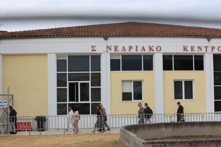 Άποψη του Συνεδριακού Κέντρου Λάρισας όπου διεξάγεται η δίκη για το πολύνεκρο σιδηροδρομικό δυστύχημα στα Τέμπη (φωτ.: Λεωνίδας Τζέκας/ EUROKINISSI)