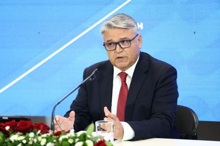 Ο πρόεδρος της ΝΙΚΗΣ Δημήτρης Νατσιός, στο Συνεδριακό Κέντρο «Νικόλαος Γερμανός», στο πλαίσιο της 90ής ΔΕΘ (φωτ.: Βασίλης Βερβερίδης/ MOTION TEAM)