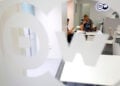 Σύσκεψη στα γραφεία της Deutsche Welle (φωτ.:
EPA / Sebastien Nogier)