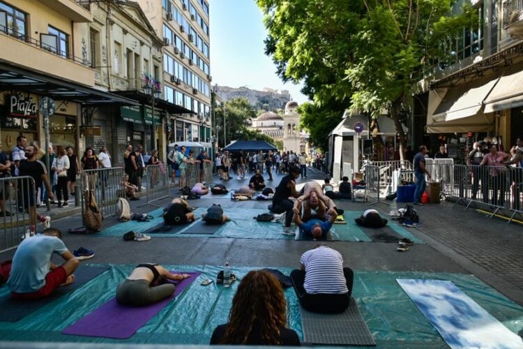 Στιγμιότυπο από τις περσινές εκδηλώσεις του δήμου Αθηναίων με τίτλο «Αθήνα Χωρίς Αυτοκίνητο»
(φωτ. αρχείου: Μιχάλης Παπανικολάου/ EUROKINISSI)