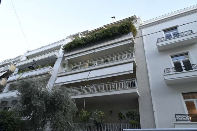 Το ιατρείο στην οδό Καρνεάδου στο Κολωνάκι όπου έπαθε ανακοπή ο Γιώργος Μαζωνάκης (φωτ.: Μιχάλης Παπανικολάου/ EUROKINISS)