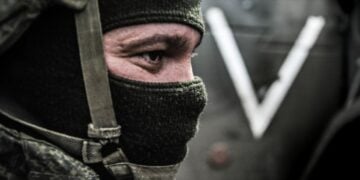 Άνδρας των Ενόπλων Δυνάμεις της Ρωσικής Ομοσπονδίας στη ζώνη της Ειδικής Στρατιωτικής Επιχείρησης (φωτ.: Никита Цицаги/ NEWS.ru)