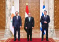 Νίκος Χριστοδουλίδης, Αμπντέλ Φατάχ αλ Σίσι και Κυριάκος Μητσοτάκης στην τριμερή Κύπρου-Αιγύπτου-Ελλάδας κατά τη 10η τριμερή σύνοδο στο Κάιρο, τον Ιανουάριο του 2025 (φωτ.: Προεδρία της Αιγύπτου)