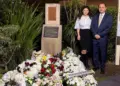 Ο πρόεδρος της Κυπριακής Κοινότητας ΝΝΟ, Μάικλ Πίτερς Κυριάκου (δεξιά), μαζί με τη Μάρεϊ Σκούρου, η οποία εκπροσώπησε τη νεολαία της Κοινότητας (φωτ.: The Greek Herald)