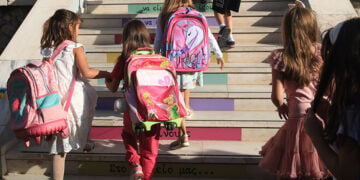 Έναρξη σχολικής χρονιάς στο 33ο Δημοτικό Πειραιά (φωτ.: EUROKINISSI / Γιάννης Παναγόπουλος)