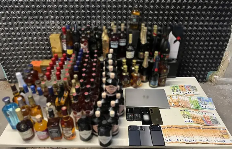 Μέρος των κατασχεθέντων (πηγή: Ελληνική Αστυνομία)