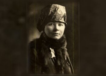 H πρωτοπόρος Αμερικανίδα γιατρός, ακτιβίστρια για τη δημόσια υγεία και σουφραζέτα Δρ Έσθερ Λάβτζοϊ σε πορτρέτο της περίπου το 1905 (φωτ.: Συλλογή της Βιβλιοθήκης του Κογκρέσου των ΗΠΑ (Library of Congress))