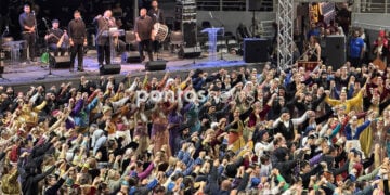 Στιγμιότυπο από την έναρξη του 20ού Φεστιβάλ Ποντιακών Χορών, στο PAOK Sports Arena. Σάββατο 26 Σεπτεμβρίου 2026 (φωτ.: Βασίλης Καρυοφυλλίδης)