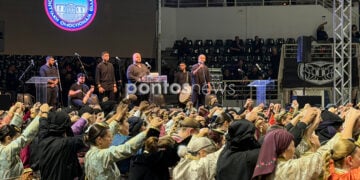 Στιγμιότυπο από την έναρξη του 20ού Φεστιβάλ Ποντιακών Χορών, στο PAOK Sports Arena. Σάββατο 26 Σεπτεμβρίου 2026 (φωτ.: Βασίλης Καρυοφυλλίδης)