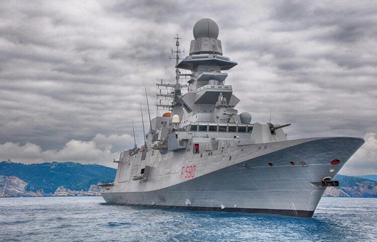 Η ιταλική φρεγάτα Carlo Bergamini (F-590), μία από τις δύο FREMM που πρόκειται να αποκτήσει το Πολεμικό Ναυτικό (φωτ.: Marina Militare)