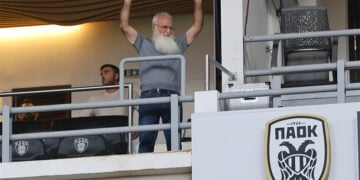 Ο Ιβάν Σαββίδης στην Τούμπα, για την αναμέτρηση με τη  Βόλφσμπεργκερ, για τα προκριματικά του Europa League. 7 Αυγούστου 2025 (φωτ.: EUROKINISSI / Ραφαήλ Γεωργιάδης)