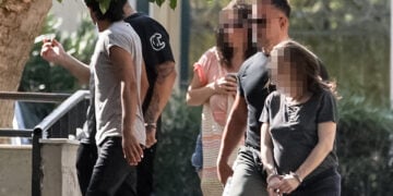 Στα δικαστήρια της πρώην Σχολής Ευελπίδων ο 43χρονος άνδρας και η 38χρονη γυναίκα (φωτ.: EUROKINISSI / Δανάη Δαυλοπούλου)