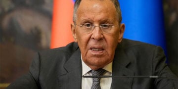 Ο υπουργός Εξωτερικών της Ρωσίας Σεργκέι Λαβρόφ, κατά τη διάρκεια συνέντευξης Τύπου. 17 Αυγούστου 2026 (φωτ.: EPA / Alexander Zemlianichenko / POOL)