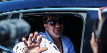 Ο Γιώργος Μαζωνάκης μετά το εξιτήριό του από το Δρομοκραΐτειο, Δευτέρα 18 Αυγούστου 2025 (φωτ.: EUROKINISSI / Σωτήρης Δημητρόπουλος)