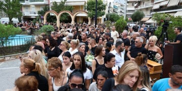 Κόσμος συρρέει στην Αγία Τριάδα Νίκαιας, Κυριακή 13 Σεπτεμβρίου 2026 (φωτ.; EUROKINISSI / Γιάννης Παναγόπουλος)