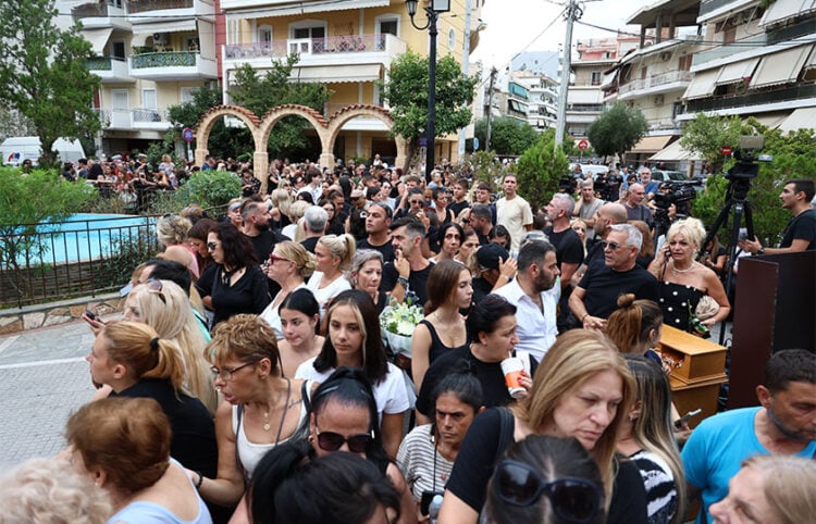 Κόσμος συρρέει στην Αγία Τριάδα Νίκαιας, Κυριακή 13 Σεπτεμβρίου 2026 (φωτ.; EUROKINISSI / Γιάννης Παναγόπουλος)