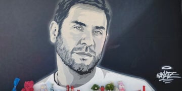 Γκράφιτι με τη μορφή του Γιώργου Μαζωνάκη στη Θεσσαλονίκη (φωτ.: EUROKINISSI / Λία Φωκά)