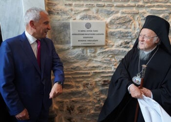 Βύρωνας Νικολαΐδης και Οικουμενικός Πατριάρχης Βαρθολομαίος (φωτ.: Οικουμενικό Πατριαρχείο / Νίκος Παπαχρήστου)