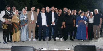 Στο ανοιχτό θέατρο Κρύας Βρύσης στην Πολίχνη, για τον Στάθη Νικολαΐδη. Δευτέρα 14 Σεπτεμβρίου 2026 (φωτ.: Facebook / Δημήτρης Ασλανίδης - Δήμαρχος Παύλου Μελά)