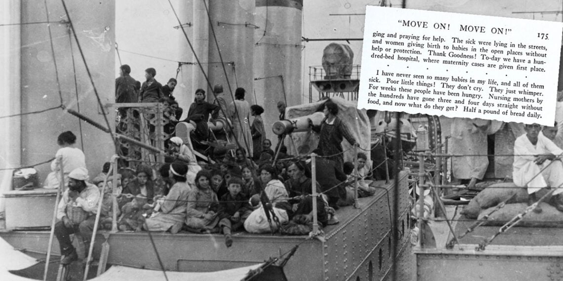 Πρόσφυγες στο κατάστρωμα του USS Edsall, στα ανοιχτά της Σμύρνης, τον Σεπτέμβριο του 1922. Στη σύνθεση, απόσπασμα της επιστολής της Μέιμπελ Έλιοτ, όπως δημοσιεύεται στο «Certain Samaritans», σ. 175 (φωτ.: Naval History and Heritage Command / NH 85298 · σελίδα: State Library of Pennsylvania / Internet Archive)