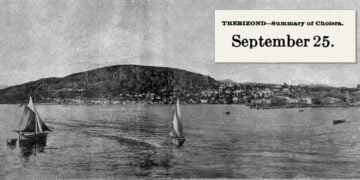 Η Τραπεζούντα από τη θάλασσα στις αρχές του 20ού αιώνα. Στο ένθετο, απόσπασμα της δημοσιευμένης προξενικής αναφοράς για την κορύφωση της επιδημίας χολέρας στις 25 Σεπτεμβρίου 1910 (φωτ.: αδελφοί Κακούλη / Wikimedia Commons· ένθετο: Public Health Reports / CDC)