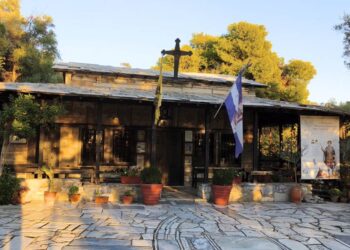 Ο ναός του Αγίου Δημητρίου Λουμπαρδιάρη (φωτ.: Αλεξία Ιωαννίδου)