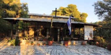 Ο ναός του Αγίου Δημητρίου Λουμπαρδιάρη (φωτ.: Αλεξία Ιωαννίδου)