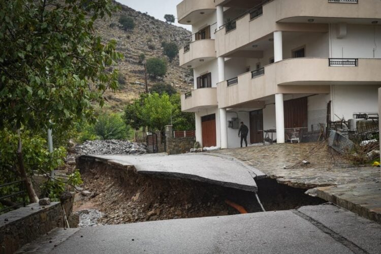 Σοβαρά προβλήματα και εκτεταμένες καταστροφές εξακολουθούν να καταγράφονται στην Κρήτη, μετά το ισχυρό κύμα κακοκαιρίας (φωτ.: Αντώνης Ζουριδάκης/ EUROKINISSI)
