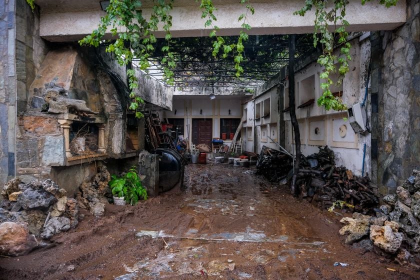 Δεύτερη μέρα ισχυρό κύμα κακοκαιρίας πλήττει την Κρήτη. Οι καταστροφές είναι μεγάλες σε κάποια σημεία του νησιού, όπως στα Ζωνιανά του δήμου Μυλοποτάμου (φωτ.: Αντώνης Ζουριδάκης/ EUROKINISSI)