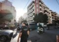 Εικόνα από την περιοχή όπου εντοπίστηκαν τα δύο ύποπτα φιαλίδια (φωτ.: Γιάννης Παναγόπουλος/EUROKINISSI)