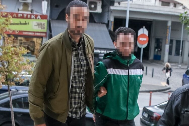 Στα δικαστήρια στη Θεσσαλονίκη για να απολογηθεί ο 22χρονος  κατηγορούμενος για την προμήθεια ναρκωτικών ουσιών στην 20χρονη που κατέληξε μετά τη χρήση MDMA (φωτ.: Νάσος Σιμόπουλος/ EUROKINISSI)