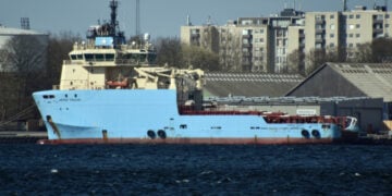 Φωτογραφία αρχείου του σημερινού «Abeille Marengo», τότε «Mærsk Tracer», στη Φρεντερίσια της Δανίας, στις 6 Απριλίου 2023 (φωτ.: Thomas Dahlstrøm Nielsen / Wikimedia Commons)